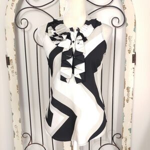 New York & Co. sleeveless ruffle top XS